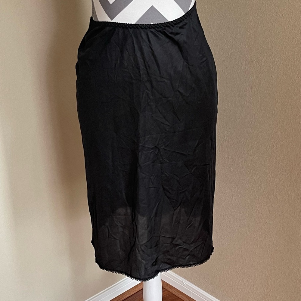 Black Slip - Size: Small